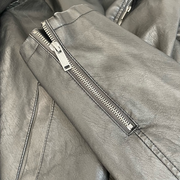 Universal Thread Leather Jacket - Picture 6 of 6